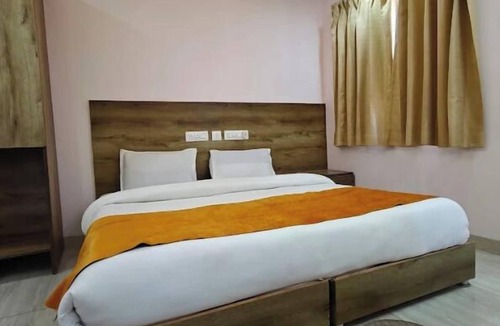 Tapovan Hotel | Yog Namah Hotel & Cafe