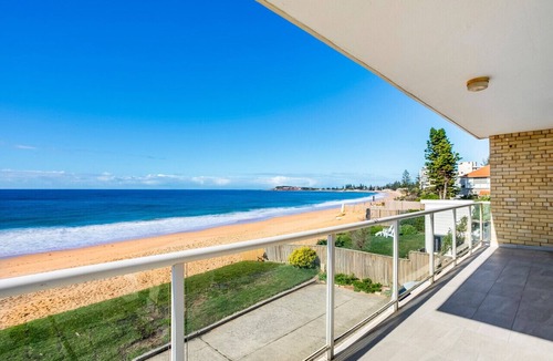 Narrabeen Apartment | Yulunga - Direct Beachfront