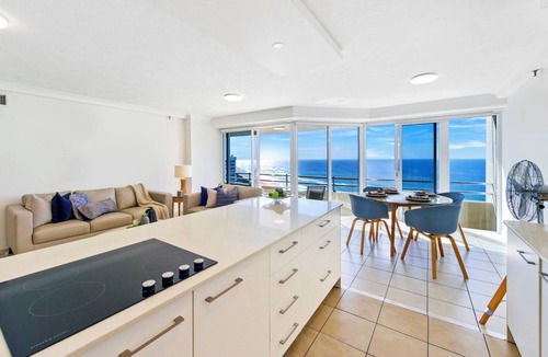Surfers Paradise Apartment | Zenith Ocean Front Apartments