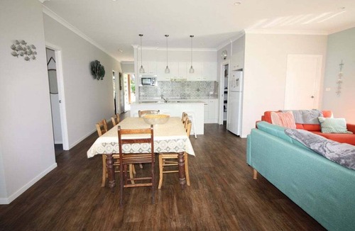 Bendalong House | Zest ~ Holiday Home in North Bendalong