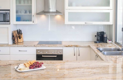 Yamba Apartment | Zinc One - Oceanstays - ocean views