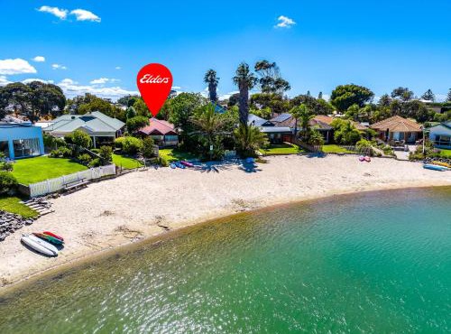19A Bartel Blvd - Charming Lakefront Villa