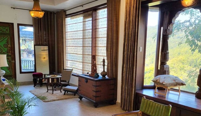 1B-BLUEDOOR-DEHRADUN · An artful one bedroom family suite at The Bluedoor