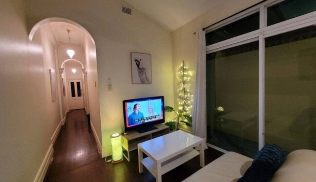 2BR in Redfern Close to Sydney CBD & Airport