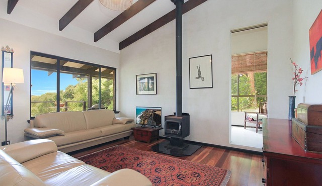 4 Minutes From Beach! Spacious 3 BD Home W/WI-FI