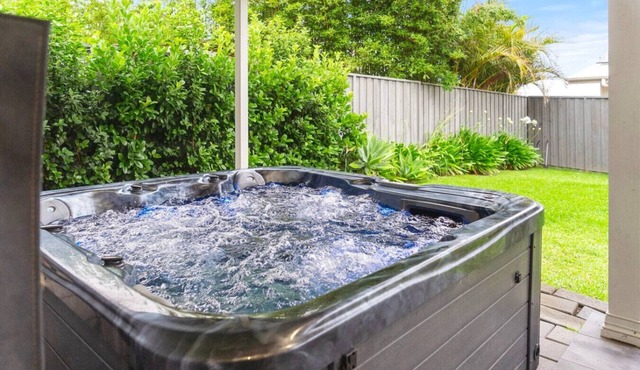 5Bed w/Private Outdoor Jacuzzi Spa Cath Hill Bay