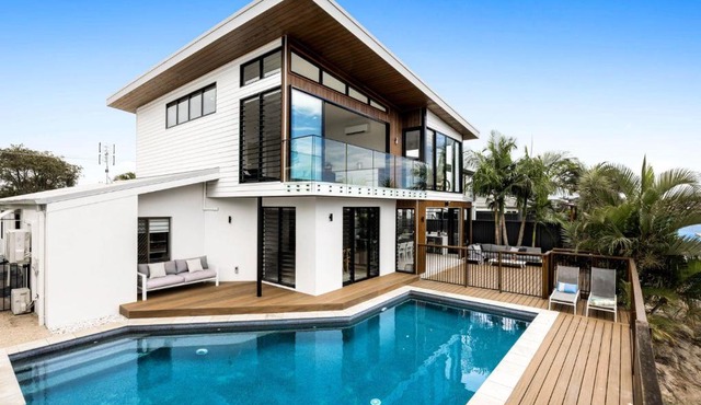 7 bedroom home on Mooloolaba canal