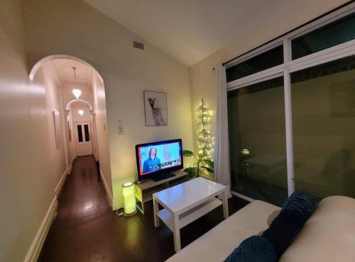 A-2BR in Redfern Close to Sydney CBD & Airport