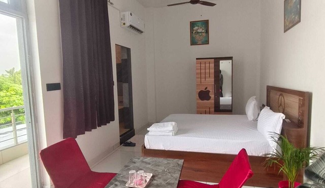 A N HOTEL