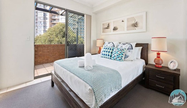 Aircabin | Parramatta | Free Parking | 1 Bed Apt