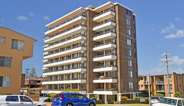 Akuna 18 - Coastal comfort with 6th-floor views just steps to the sand