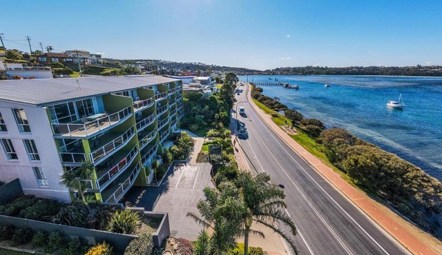 Albacore Apartments