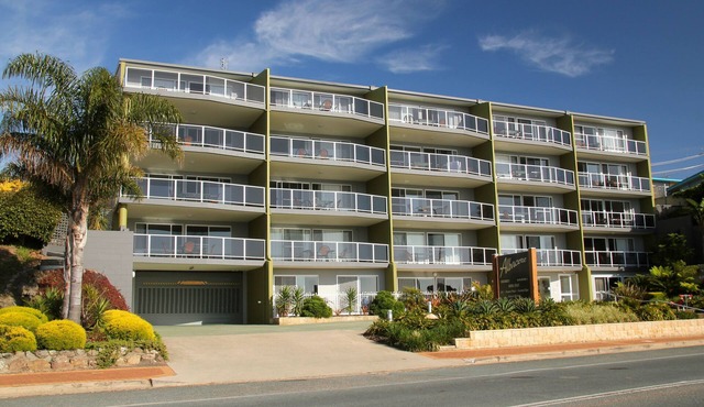 Albacore Apartments