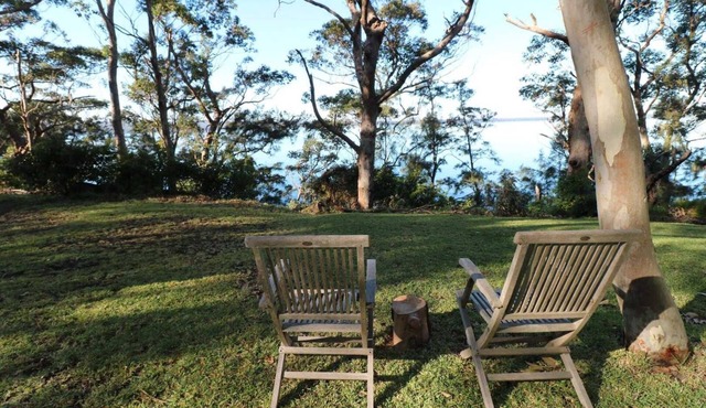 Amazing Waterfront and National Park views - 12pm check out, f’wood, no internet