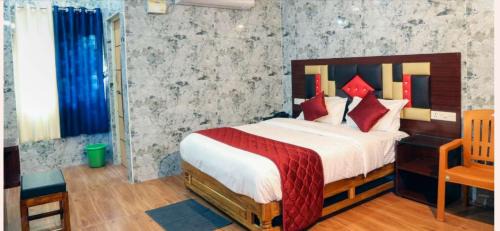 Anbu Grand Inn