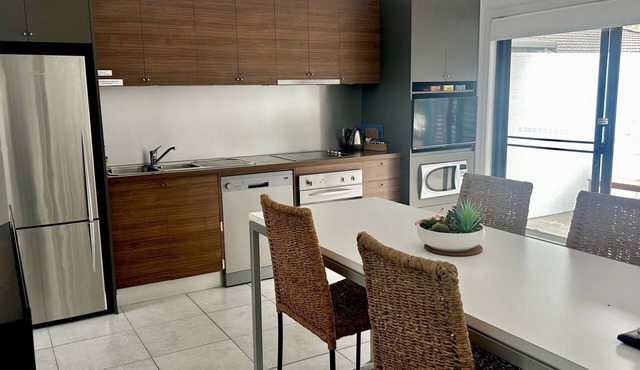Aqua Apartment #1 - Pacific Palms Holidays