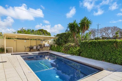 Aqua Solai 9 - Absolute Beachfront Tugun - Min. 3 night stays - Linen Provided