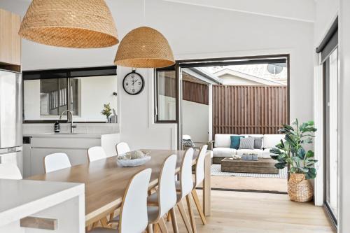 Banksia Beach House