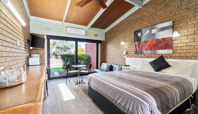 Baronga Motor Inn