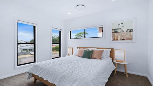 Bay Bliss U1 - Booker Bay, walk to Ettalong beach, shops, cafes