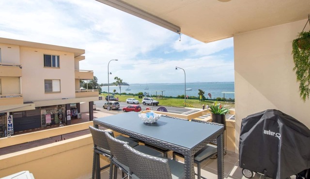 Bay Village Unit 2/47 Shoal Bay Rd - Stylishly furnished unit with views over Shoal Bay Beach