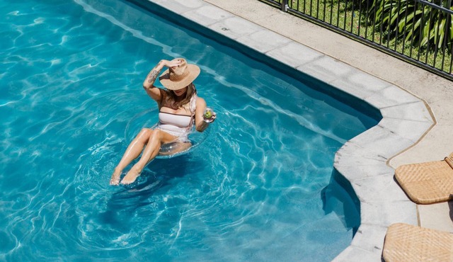 Bayview Beach House - Pet Friendly Holiday Home with a Pool - Holiday Yamba