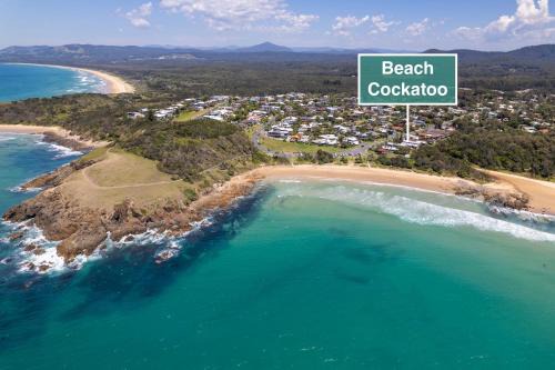 Beach Cockatoo 2Bed Steps from Sand, perfect surf getaway