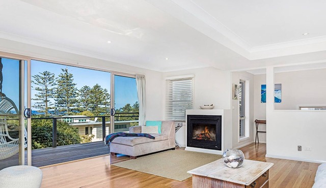 Beachouse Sharkies Opposite & Sea Views of Sharkies Beach