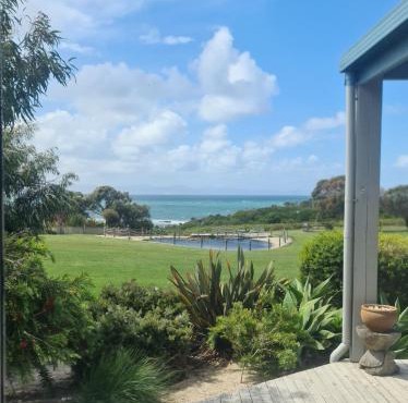 Bear Gully Coastal Cottages