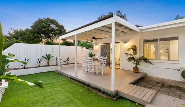 Bright and Spacious Triplex Near Holloways Beach