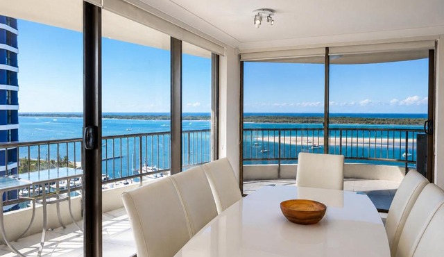 Broadwater Shores Waterfront Apartments