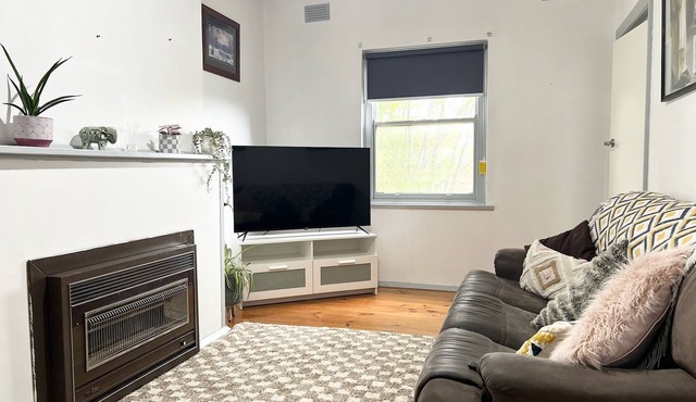 Budget-Friendly 3-Bedroom Stone Home Mt Gambier