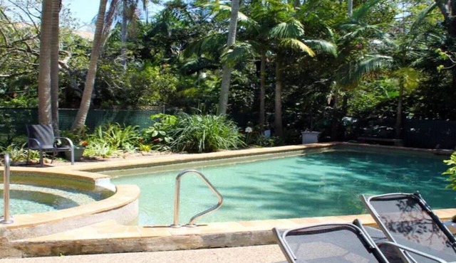 Burleigh Terraces 30, Located in heart of Burleigh
