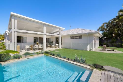 Burleigh Waters Luxury