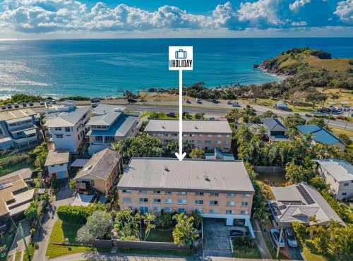 Caba Classic 31 - 2BR Pool View Apartment by uHoliday
