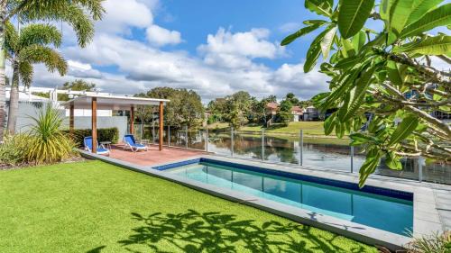 Cabarita Reef House - Pool, Lake, Beach & AC!