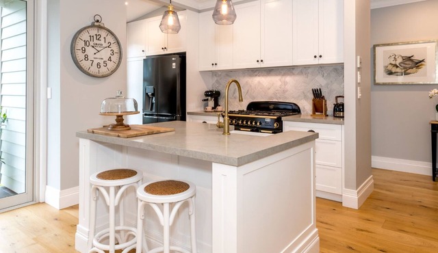 Casa De Berry - Luxurious Hamptons-style home away from home in Berry