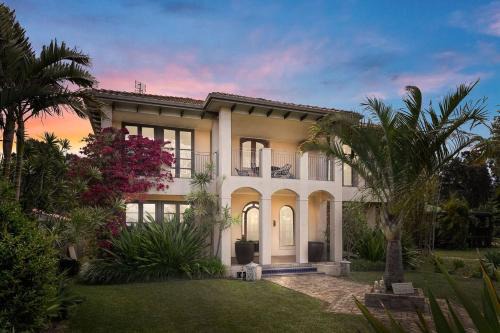 Casa Pacifica - Luxury Waterfront Villa Escape!