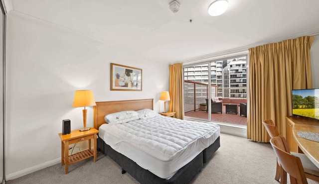Central ACT Studio with Indoor Pool and Gym
