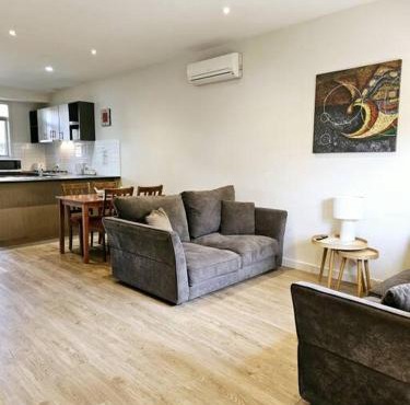 Central Shepparton Apartment 13