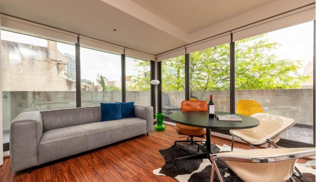 Central St Kilda Escape - Free Parking & Wifi