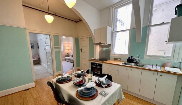 Chic 1-Bed unit at Potts Point