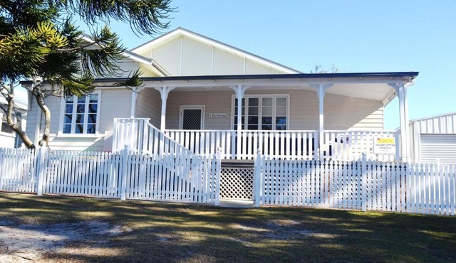 Christina Cottage - Bring your own linen