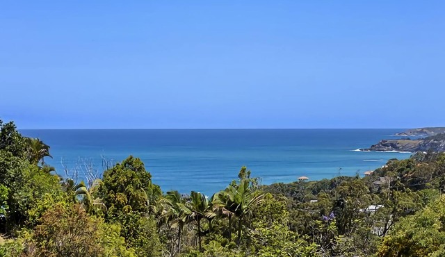 Ciao Korora The Classic, luxury studio with magnificent ocean views.