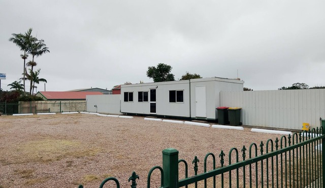 Clean and convenient cabin Centrally located in Atherton township.