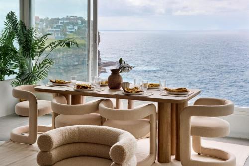 Cliffside Vaucluse Escape with Pool & Panoramic Ocean Views