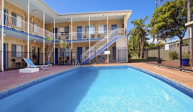 Coasters 9 is a self-contained apartment situated in the beach-side village of Sawtell.