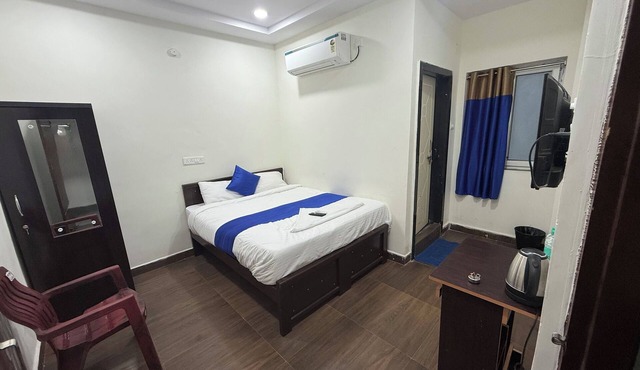 COCO NET Hotel