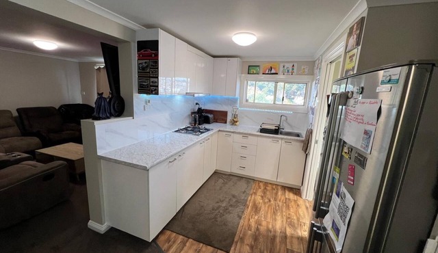 Comfortable 1BR Stay in South Launceston – Happy Haven Lodge with Massage Chair
