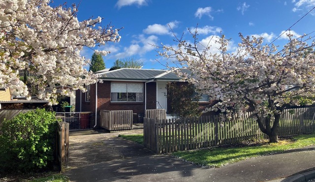 Comfortable 3 Bedroom Home with all the facilities to accommodate 6 people.
